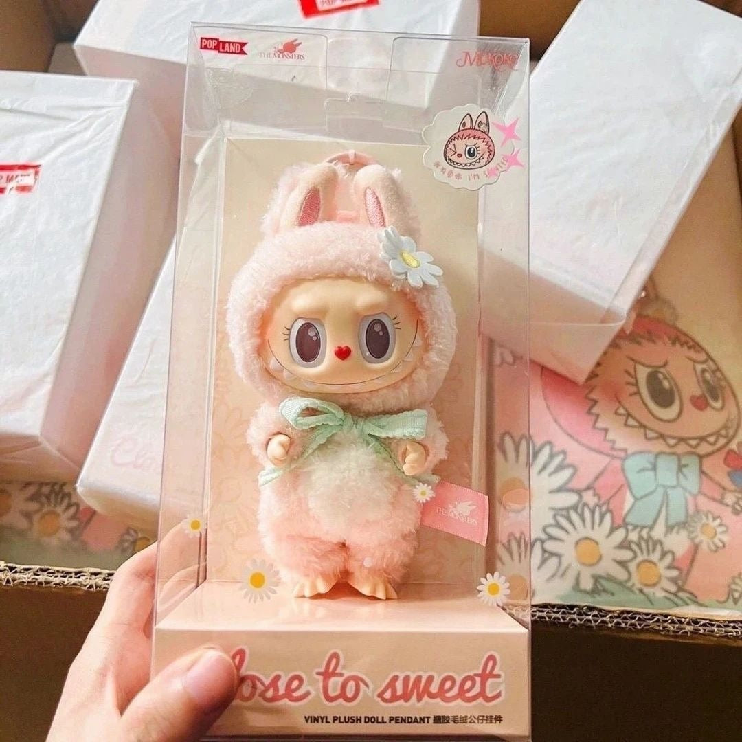Labubu Sweetheart Mokoko Series I Vinyl & Plush Keychain – Adorable Crafted Details